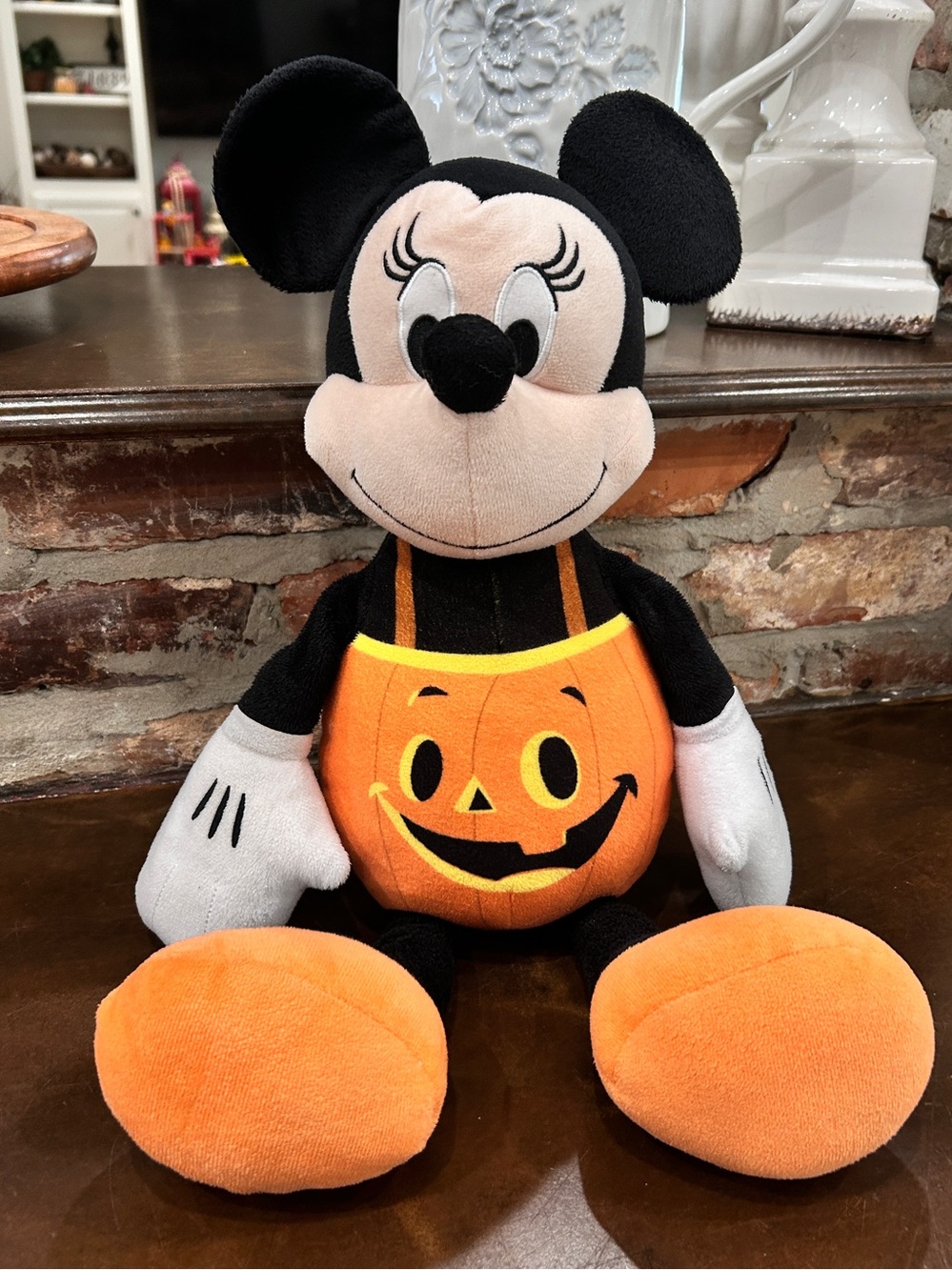 Disney Minnie Mouse Halloween Pumpkin Plush 21” Just Play Jack O Lantern